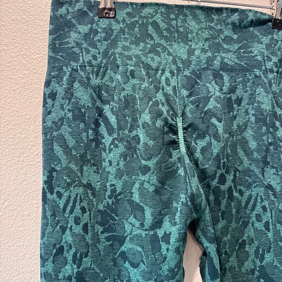 GYM SHARK ADAPT ANIMAL SEAMLESS LEGGINGS Large - Picture 5 of 7